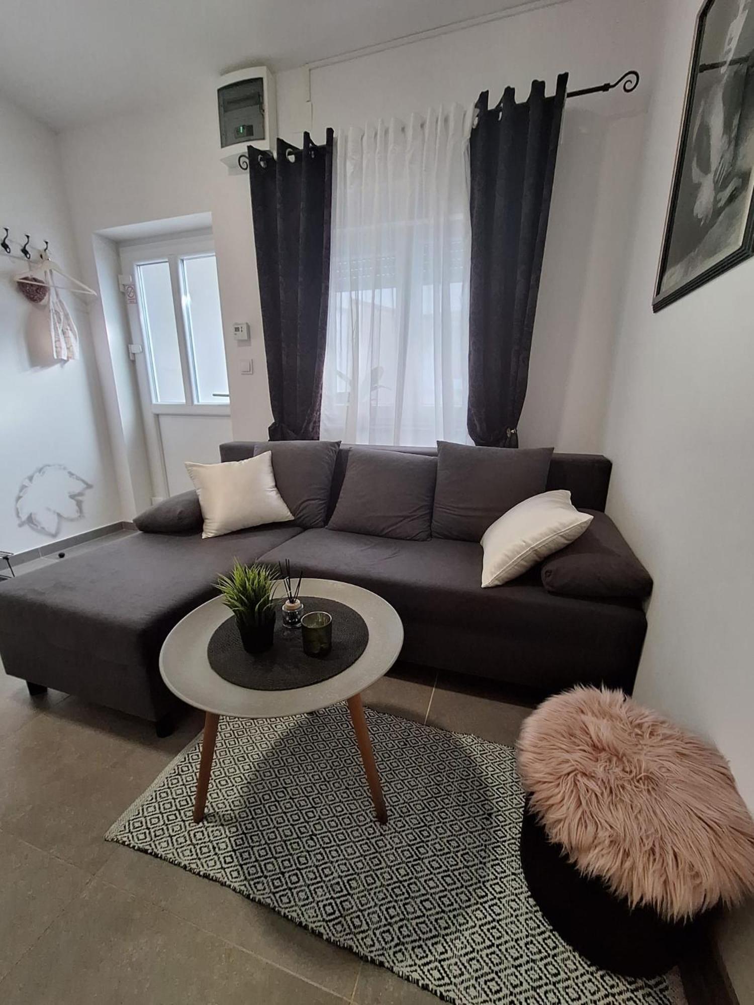 Studio Apartmani Louis I Lola Zagreb Luaran gambar