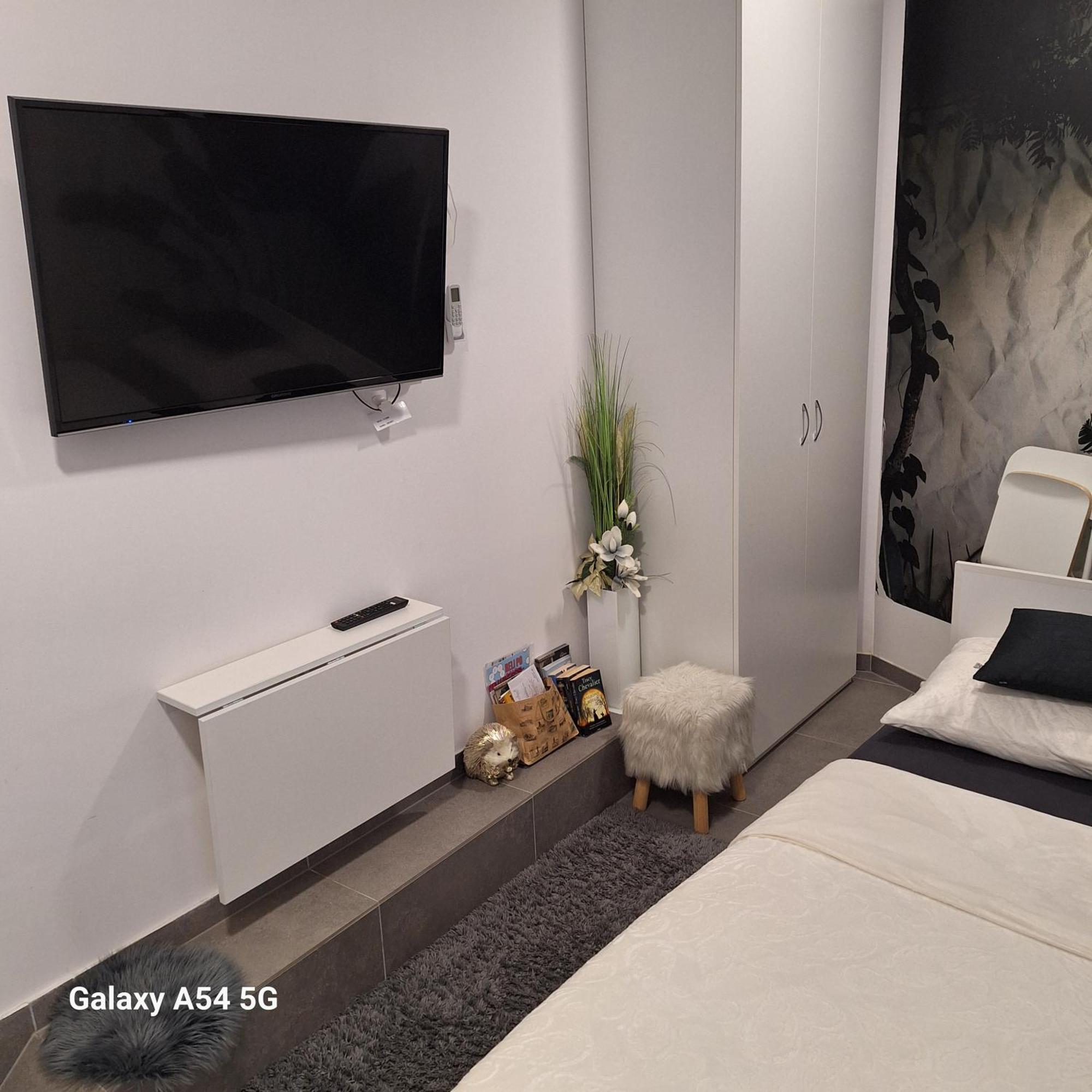 Studio Apartmani Louis I Lola Zagreb Luaran gambar