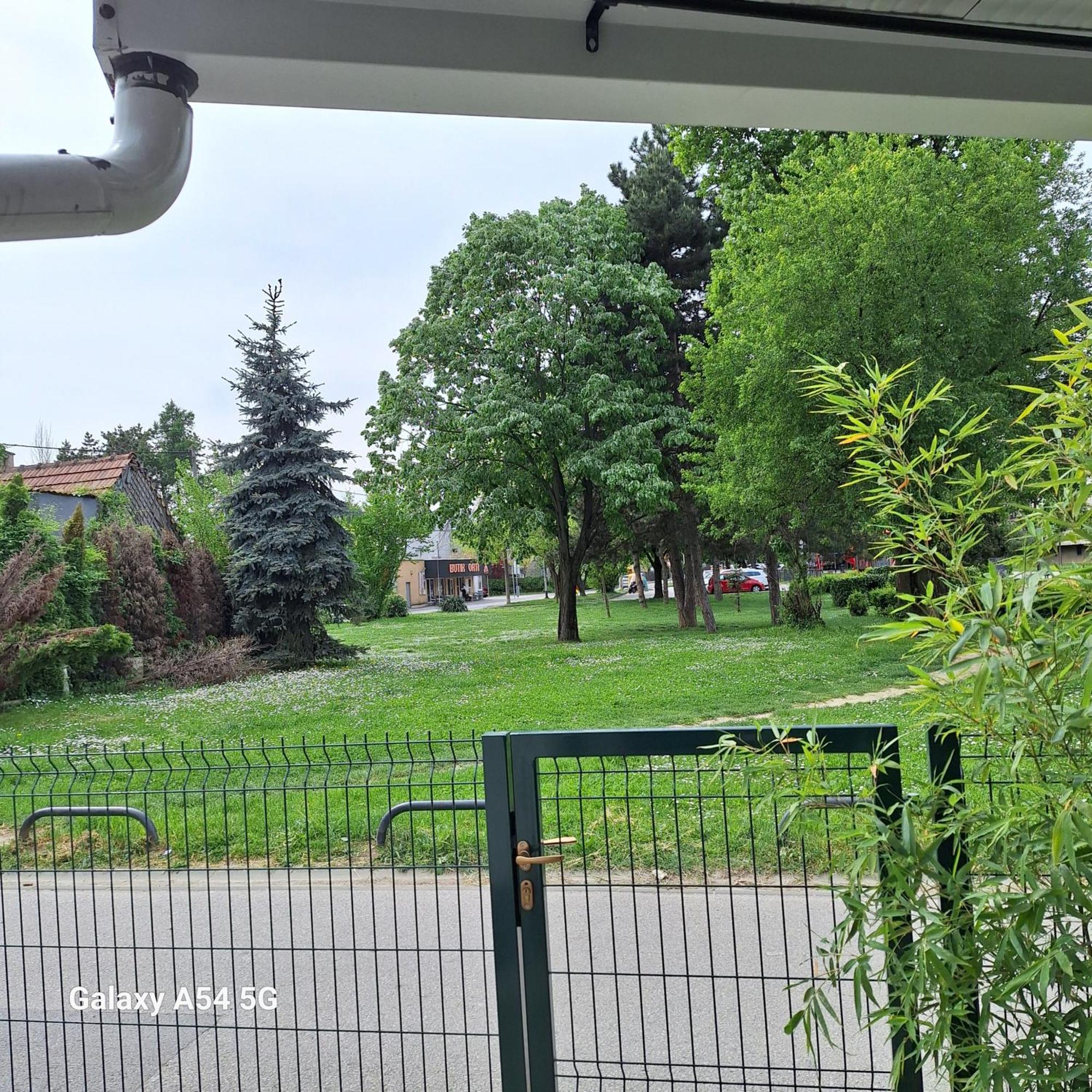 Studio Apartmani Louis I Lola Zagreb Luaran gambar