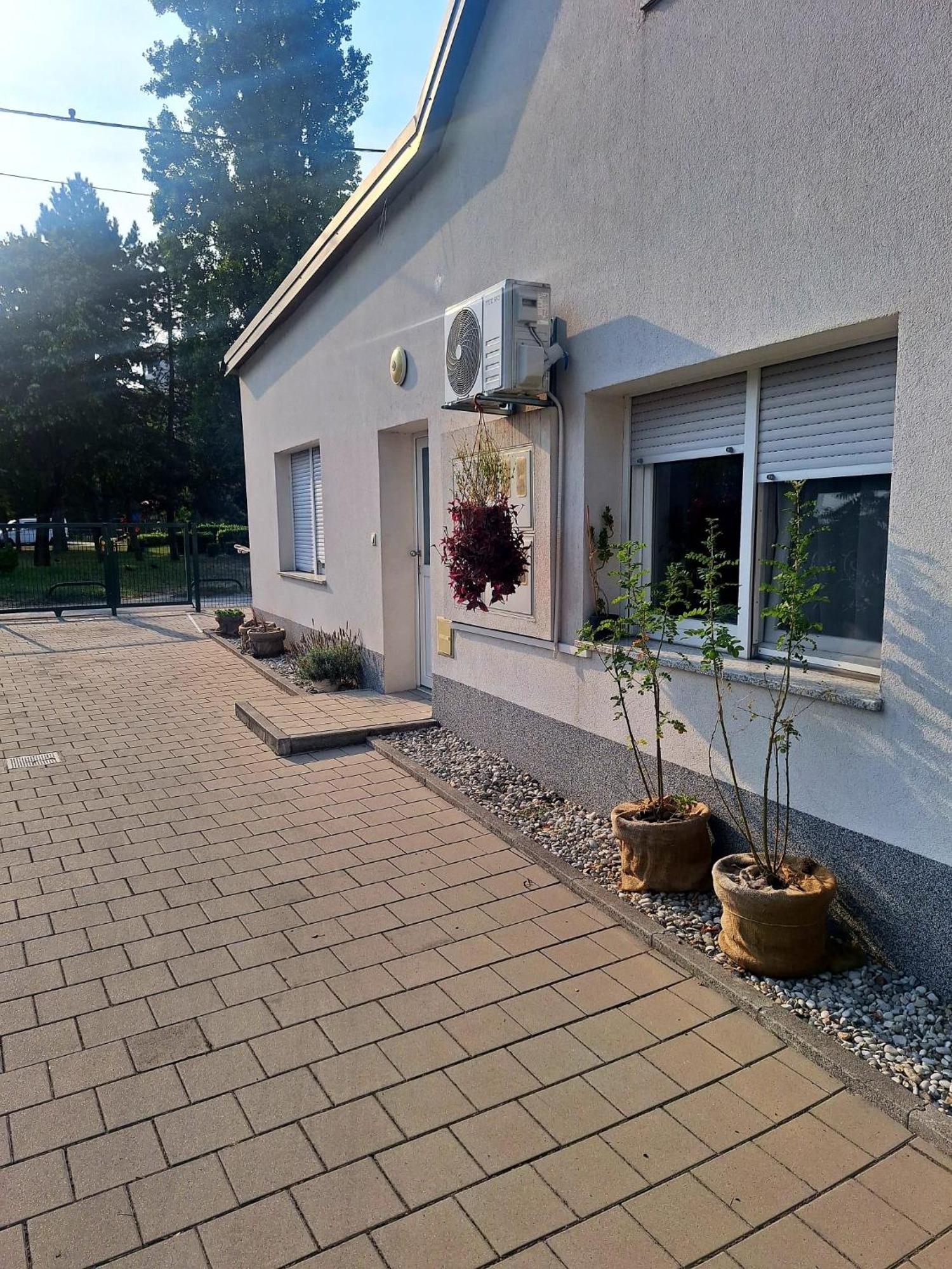Studio Apartmani Louis I Lola Zagreb Luaran gambar